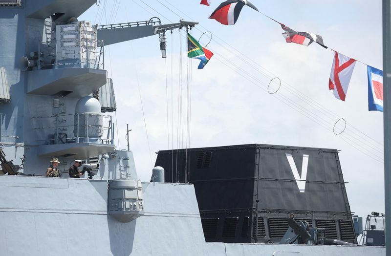 中国、南アフリカとの共同軍事演習のため南アフリカ・リチャーズ・ベイに入港したロシア艦艇（2023.2.22）。その一方で南アフリカはアメリカとも軍事演習を行なっている。