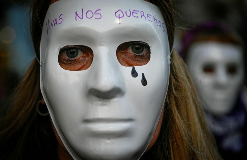 アルゼンチンで行われたフェミサイドと女性への暴力に対する抗議デモ（2022.6.3）