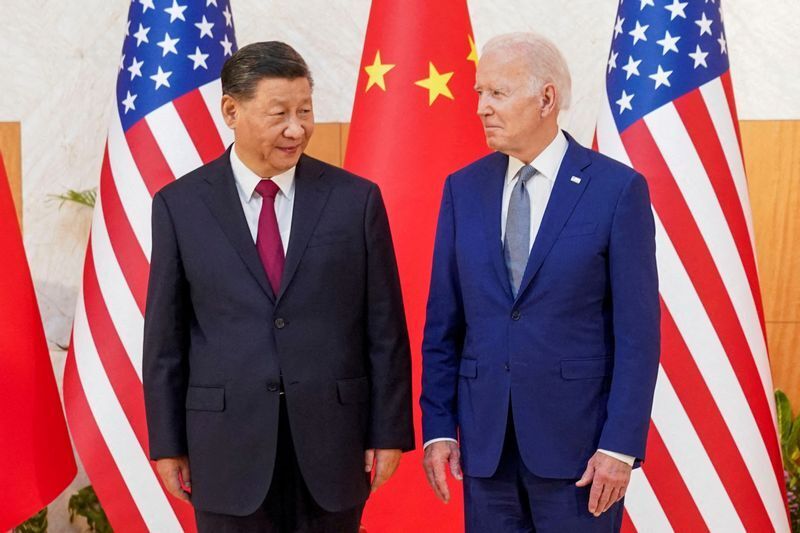 インドネシアで開催されたG20サミットで顔を合わせたバイデン大統領と習首席(2022.11.14)。この時すでに水面下で両国はサウジとイランに働きかけていたが、このレースで勝ったのは中国だった。