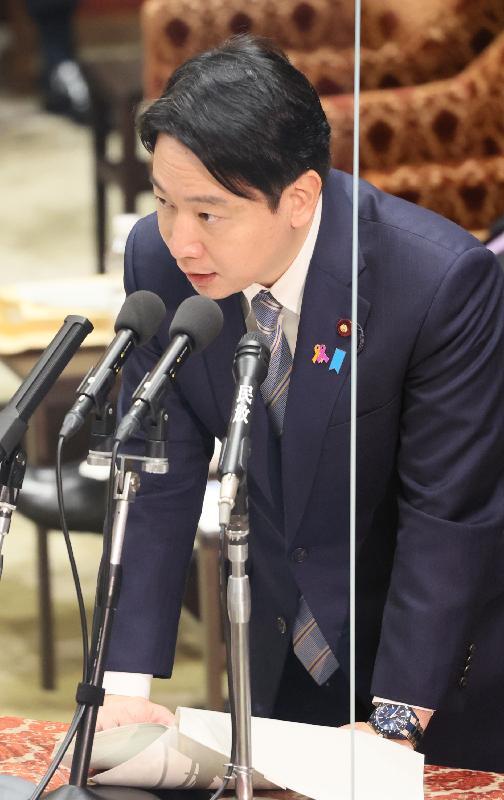 衆議院予算委員会で答弁する小倉大臣(2023.2.15)