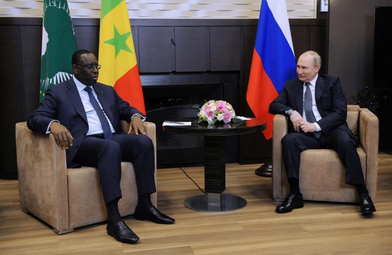 ロシアを訪問してプーチン大統領と会談するセネガルのサル大統領(2022.6.3)。ウクライナ侵攻後も多くのアフリカ諸国はロシアとの関係を維持している。