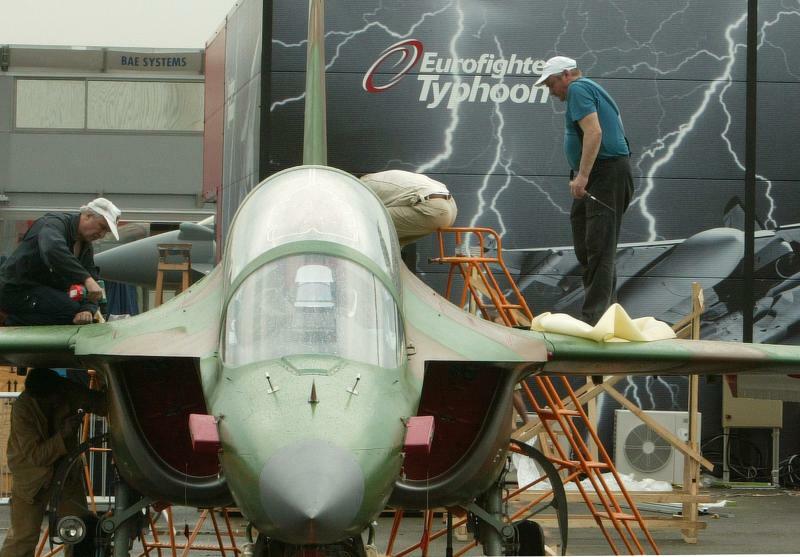 【資料】フランスの航空ショーに参加したロシア製Yak-130（2003.6.12）。ミャンマー軍にも提供されている。