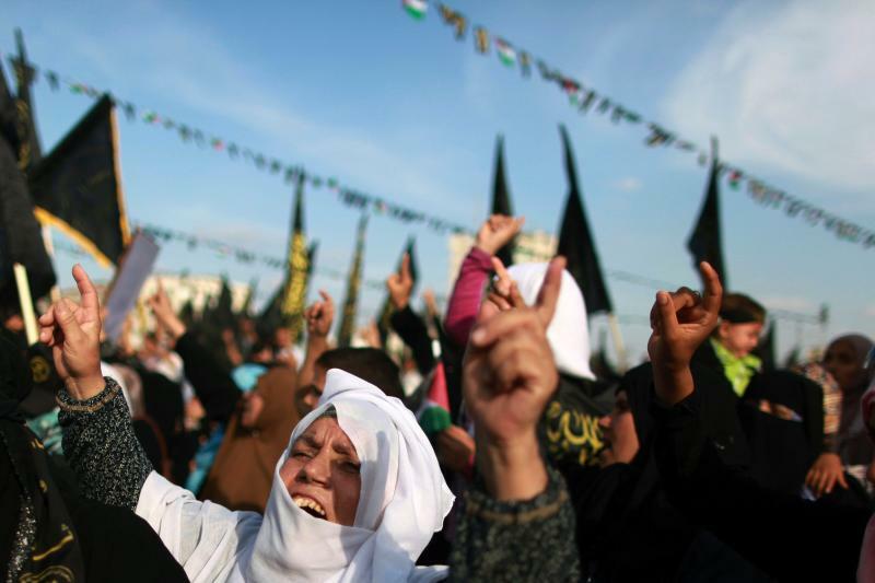 ガザで開かれたインティファーダ25周年記念集会（2012.10.4）。1987年、イスラエル兵の車両にパレスチナ人が轢き殺されたことをきっかけにパレスチナ人の抵抗運動は加速した。