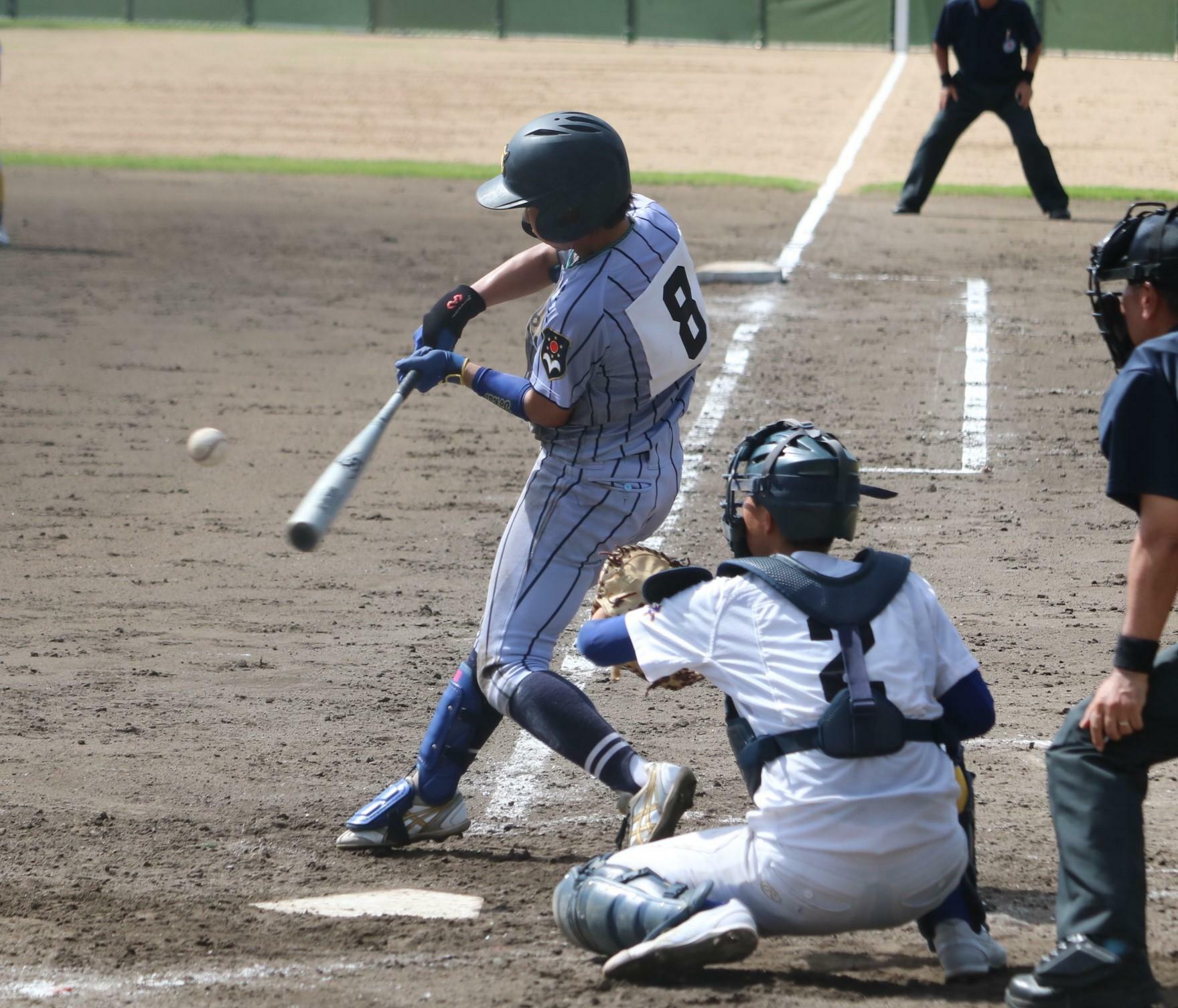 5打数5安打と当たりが止まらず、らしさが際立った東海大翔洋・井戸穂花選手