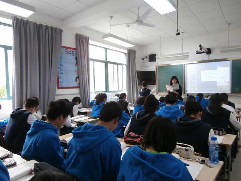 勉強に勤しむ中国の高校生