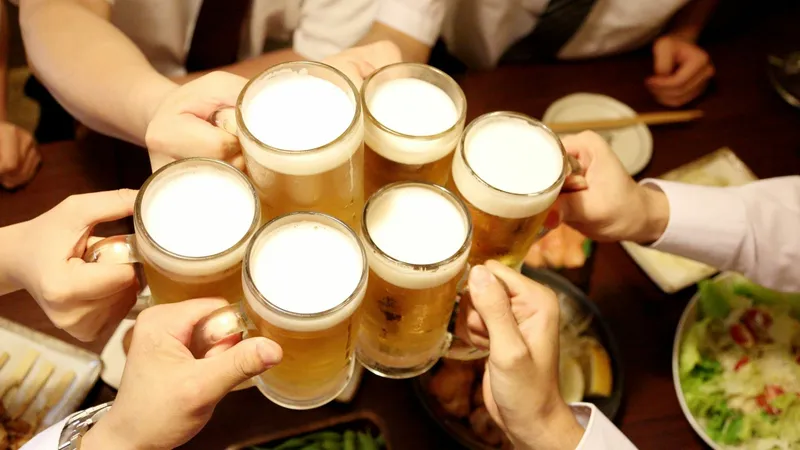 日本人の 路上飲み が信じられない 中国の若者があまり 飲み会 をしないワケ 中島恵 個人 Yahoo ニュース