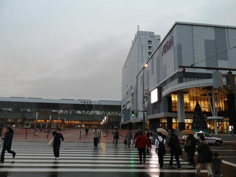 旭川駅前に2015年に開業したイオンモール旭川駅前は駅に直結している。（画像・筆者）