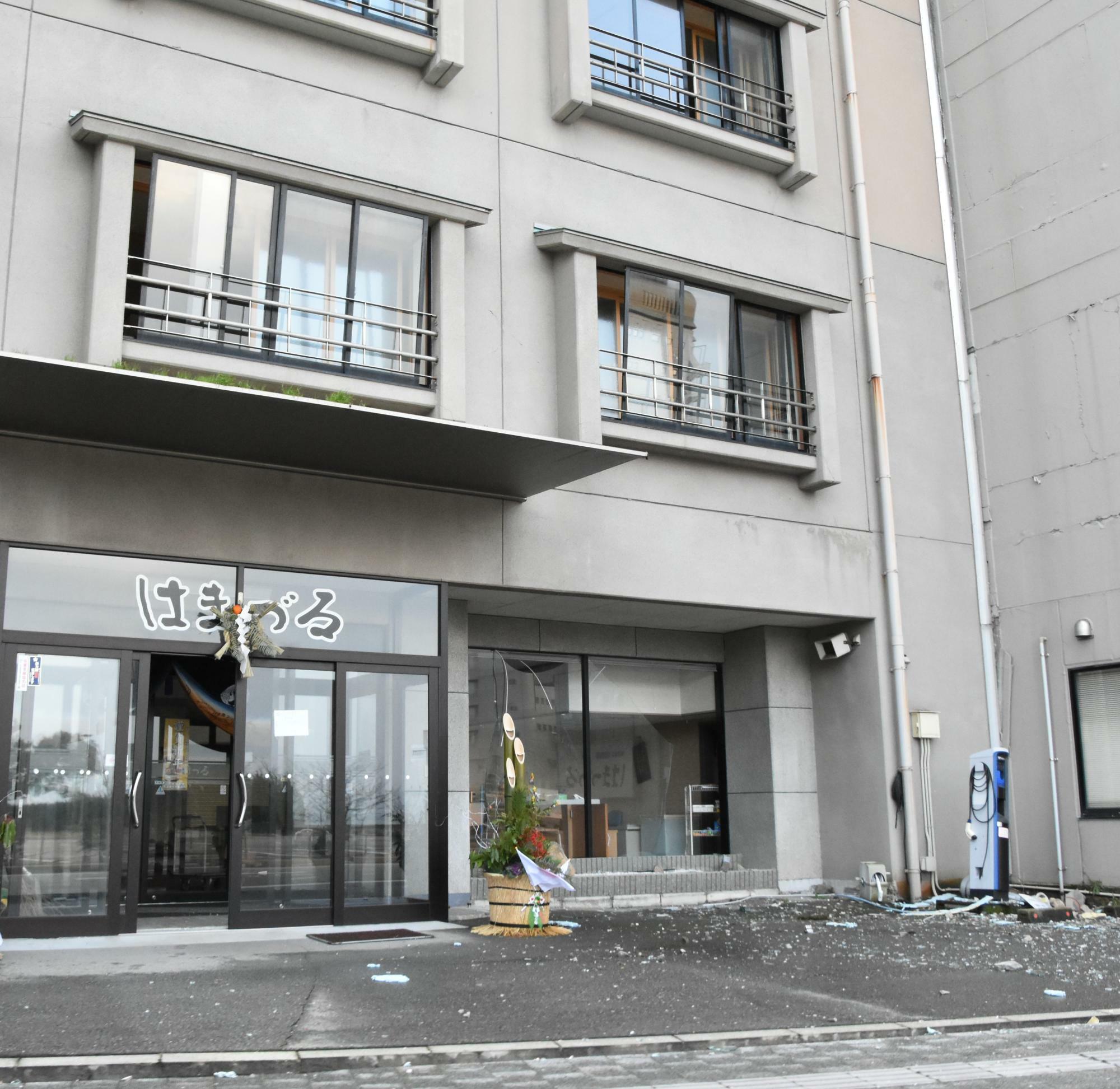 被災した和倉温泉のホテル（1月6日、筆者撮影）