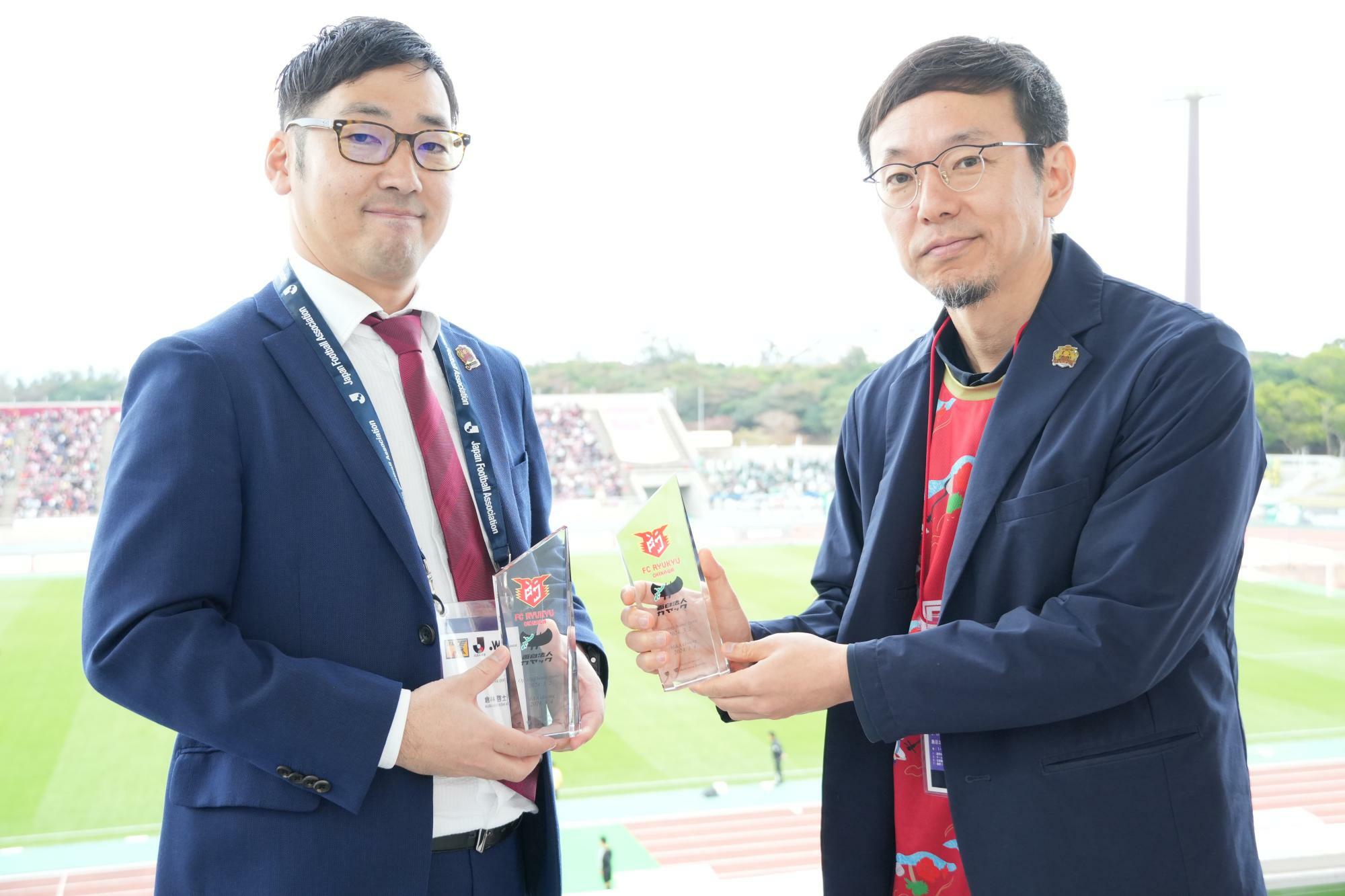 2024年2月、Jリーグ加盟のプロサッカークラブ「FC琉球OKINAWA」の筆頭株主になりカヤックは経営に参画。前社長の倉林啓士郎氏は会長となり引き続きチームをサポートしている。