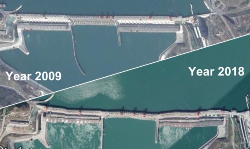 2009年と18年にそれぞれ撮影された三峡ダムの衛星写真。ウェブ上で拡散されている（筆者キャプチャー）