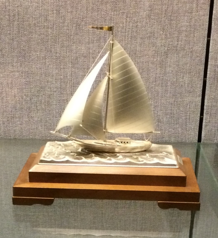 1984年３月に中曽根康弘首相が陳雲氏に贈った帆船の模型