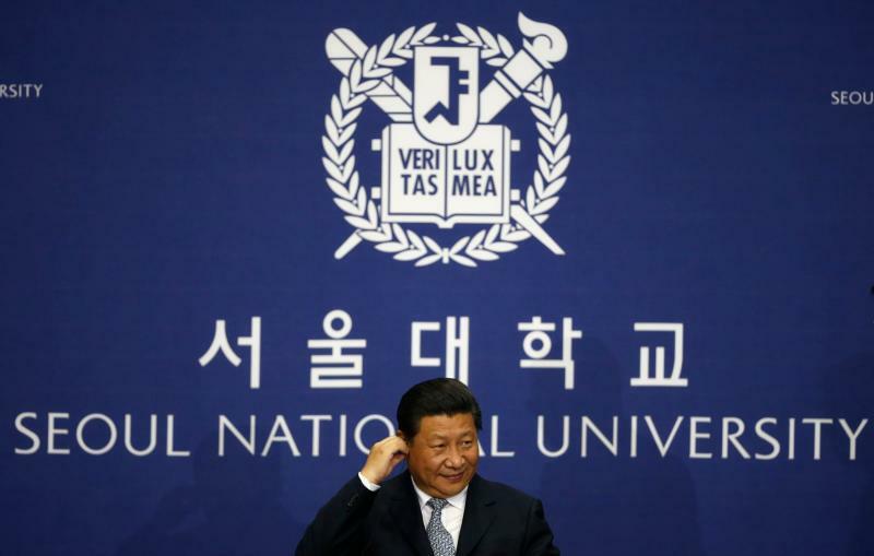 訪韓中にソウル大学で講演する習近平・中国国家主席＝2014年7月4日