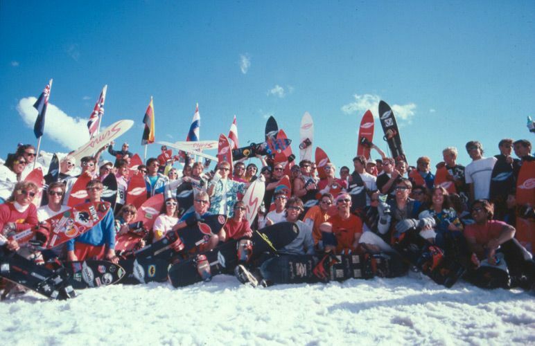 1986年に撮影されたチームSIMS（写真提供:SIMS SNOWBOARDS）