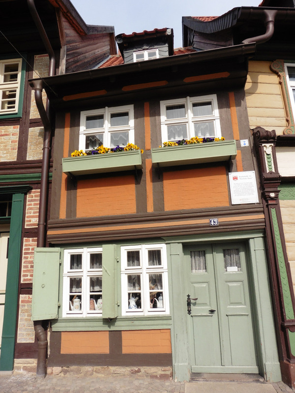 街で一番小さな家は、1976年から、民俗学博物館として公開されている