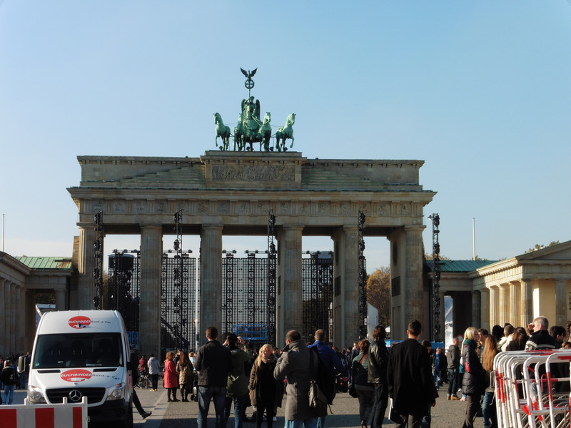 東西ドイツ分断の象徴だったブランデンブルク門は現在ドイツ統一のシンボルとして人気