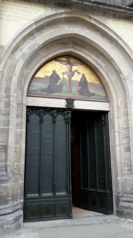 95か条の論題を提示したヴァルトブルク大学城教会の扉（c)nspitznagel