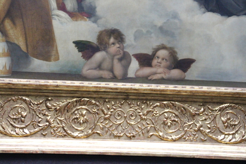 アルテ・マイスター絵画館で見逃せない世界一有名な天使たち・「システィーナのマドンナ」