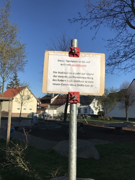 子供達の遊び場も閉鎖。3月22日、自宅近くにて撮影（ｃ）norikospitznagel