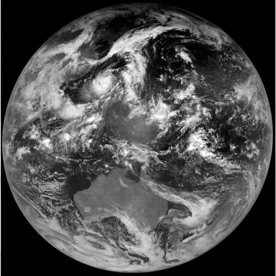 図１　気象衛星「ひまわり」がとらえた最初の台風（昭和52年９月８日）