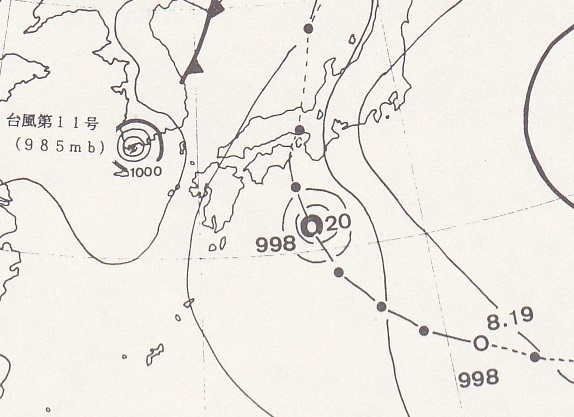 図３　昭和53年8月20日9時の地上天気図と台風13号の経路
