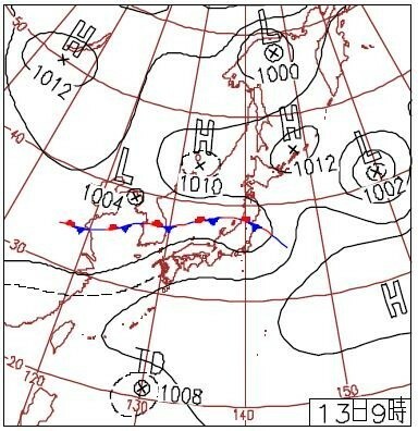図1　新潟・福島豪雨時の天気図（2004年7月13日9時）