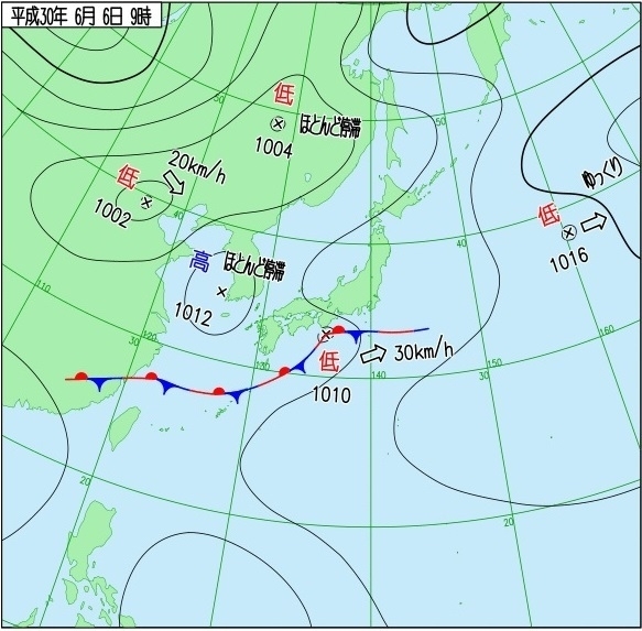 図1　関東から近畿地方が梅雨入りした日の地上天気図（6月6日9時）