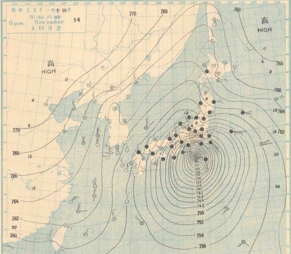 図4　昭和7年（1932年）11月14日18時の天気図
