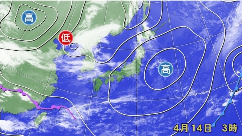 図1　日本海に入りつつある低気圧の雲（4月14日3時）