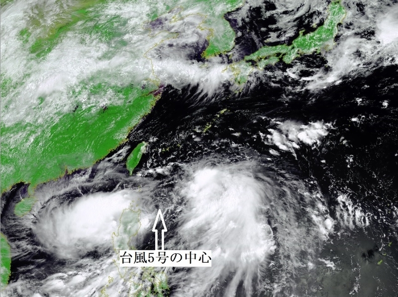 図4　気象衛星から見た台風5号の雲（7月17日12時）