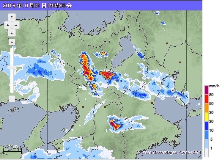 図3　局地的な雷を伴った豪雨（10月1日19時35分）
