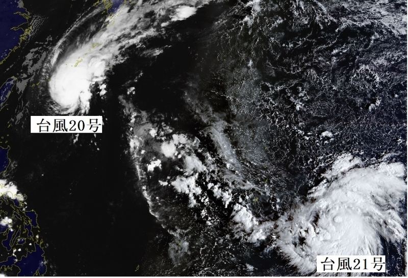 図6　台風20号と台風21号の間の雲（10月20日6時00分）