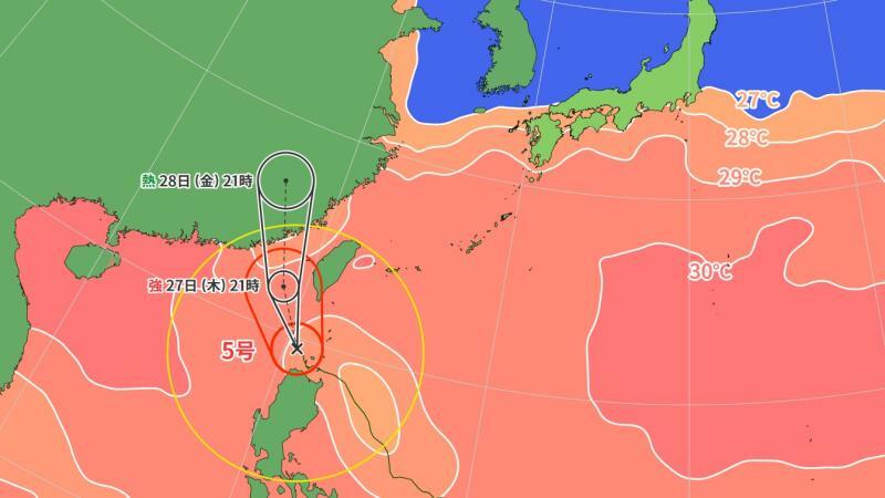 図1　台風5号の進路予報と海面水温（7月26日21時）