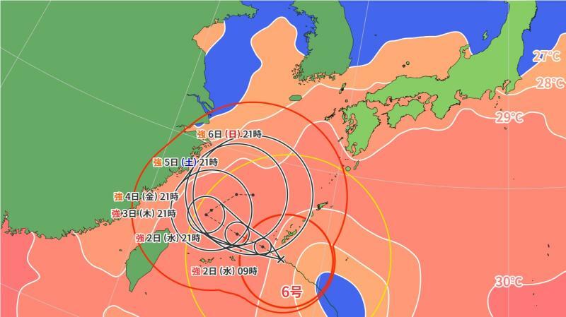 図1　台風6号の進路予報と海面水温（8月1日21時）　