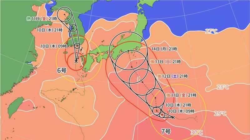図4　台風6号・台風7号の進路予報（8月9日21時の予報）と海面水温