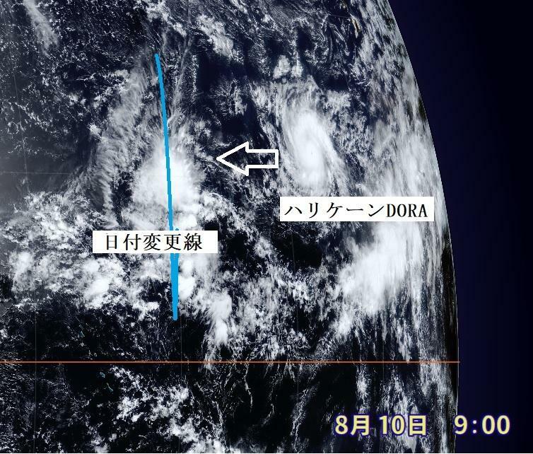 図4　ハリケーン・ドーラ（DORA）の円形の雲と日付変更線（8月11日9時）