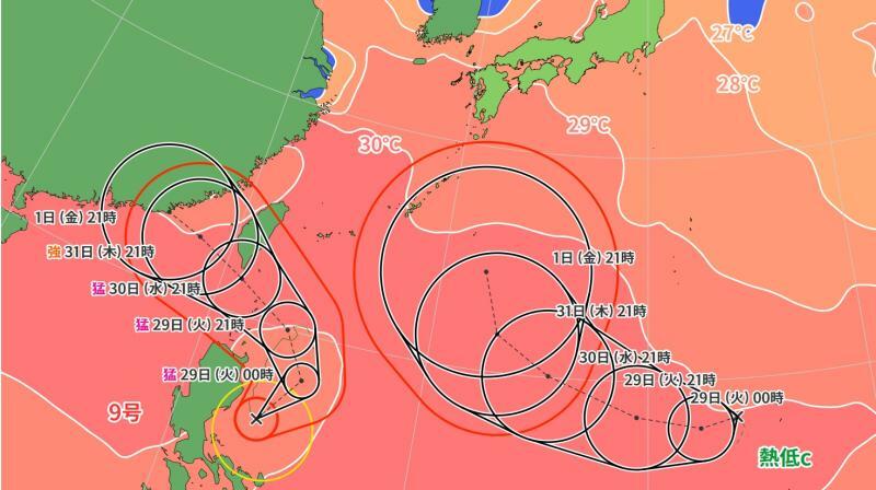 図3　台風9号と熱帯低気圧の進路予報（8月28日0時）