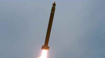 北朝鮮発表より超大型ロケット弾