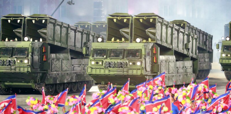 北朝鮮発表より北朝鮮版ATACMS（履帯式発射車両）
