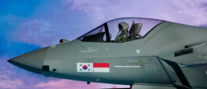 韓国防衛事業庁より次期戦闘機KF-21「ポラメ」初号機の機首