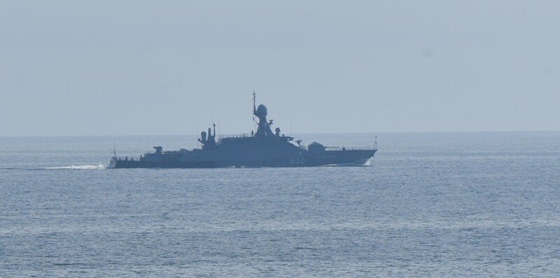 オランダ国防省の発表より、エファーツェンに接近してきたロシア海軍コルベット