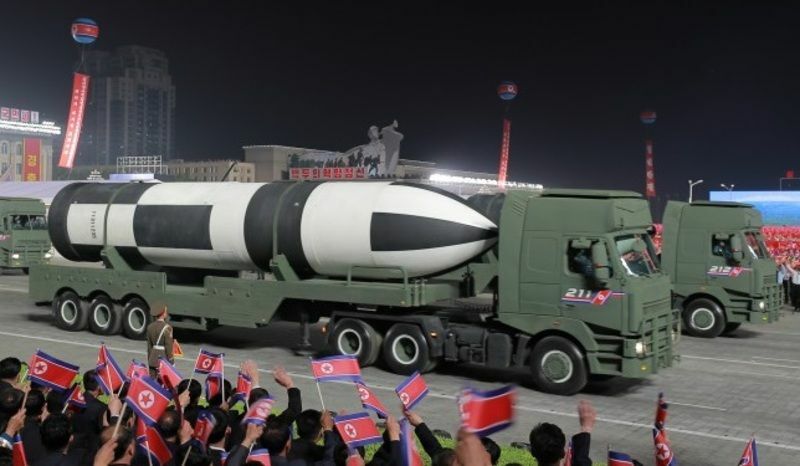 北朝鮮KCNAより2022年4月25日パレード。「北極星？」SLBM
