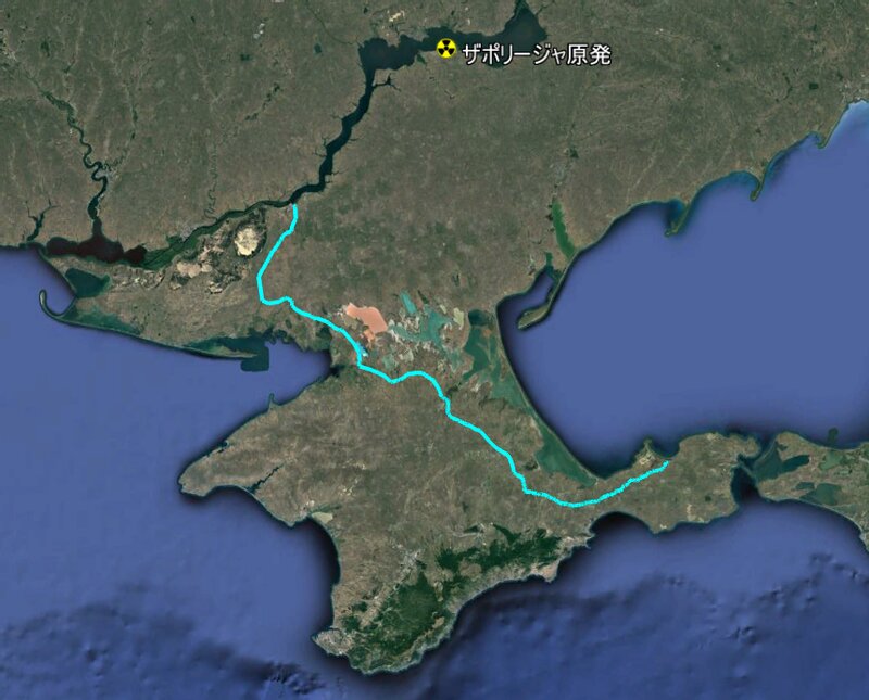 Google地図よりドニプロ川沿いのザポリージャ原発と北クリミア運河（青線）