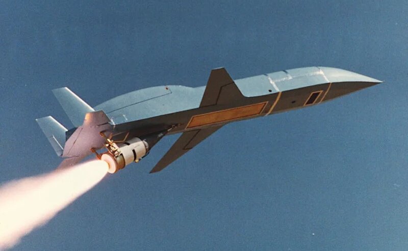 テレダイン・ライアンより開発試験時のモデル324「スカラベ」無人偵察機