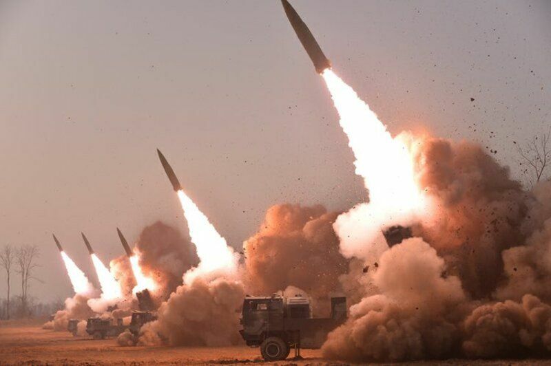 北朝鮮・労働新聞より第8火力襲撃中隊のミサイル発射訓練