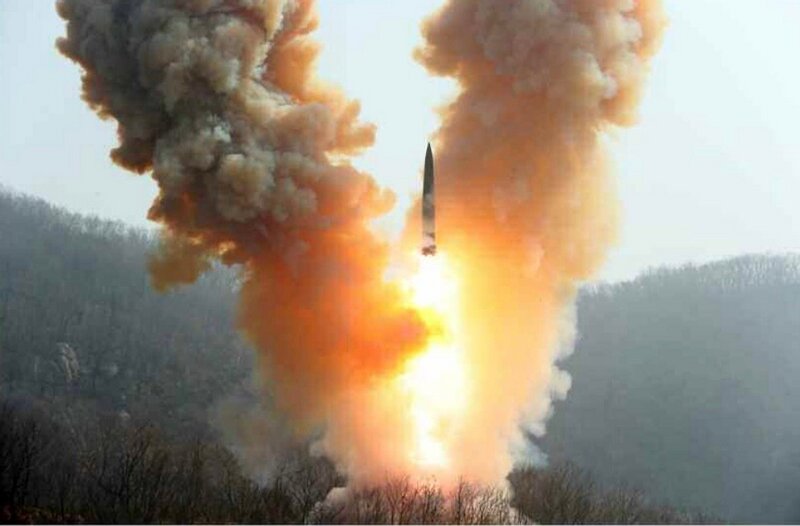 北朝鮮・朝鮮中央通信より「核反撃仮想総合戦術訓練」