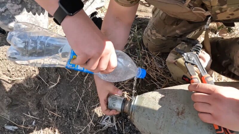ウクライナのヘルソン警察よりトーチカU弾道ミサイル（信管）