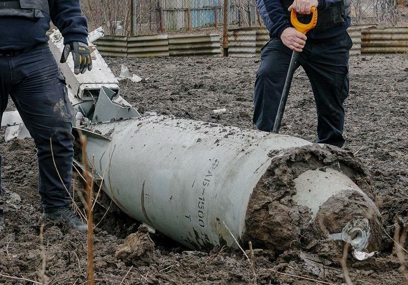ウクライナ国家非常事態庁よりロシア軍のUMPK-1500＋FAB-1500M54航空爆弾