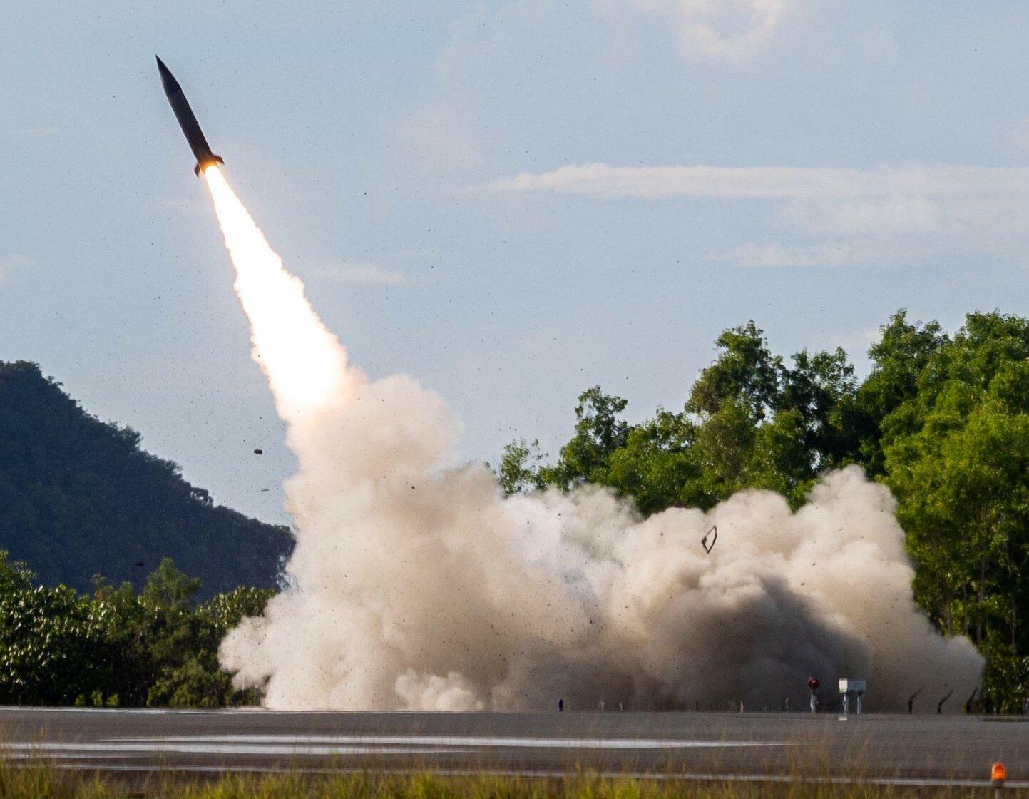 アメリカ軍インド太平洋軍よりAMLから発射されたPrSM短距離弾道ミサイル