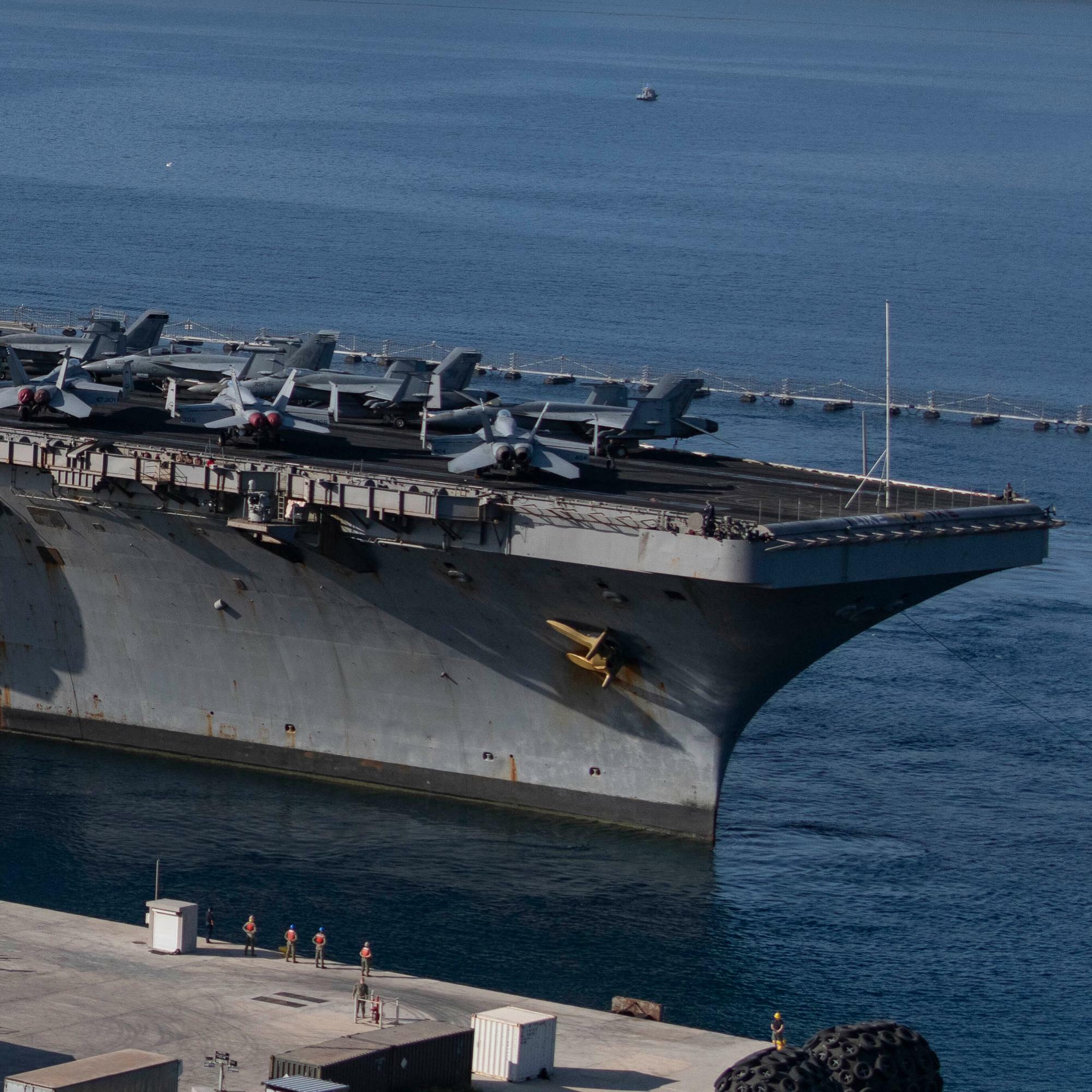 アメリカ海軍より米空母アイゼンハワー、2024年6月25日にスーダ湾で撮影（前部）