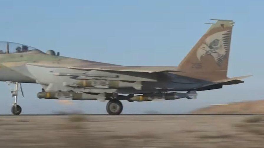 イスラエル軍よりハツォール空軍基地から出撃するイスラエル空軍F-15Iラーム戦闘機